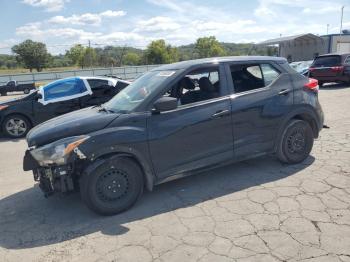  Salvage Nissan Kicks