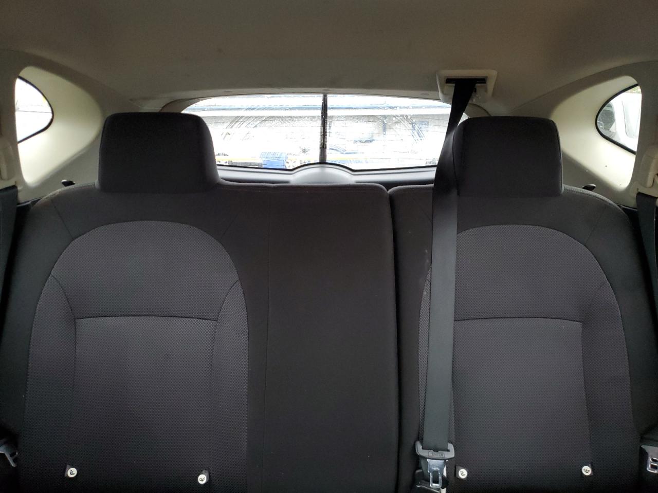 Nissan Rogue S Image 3