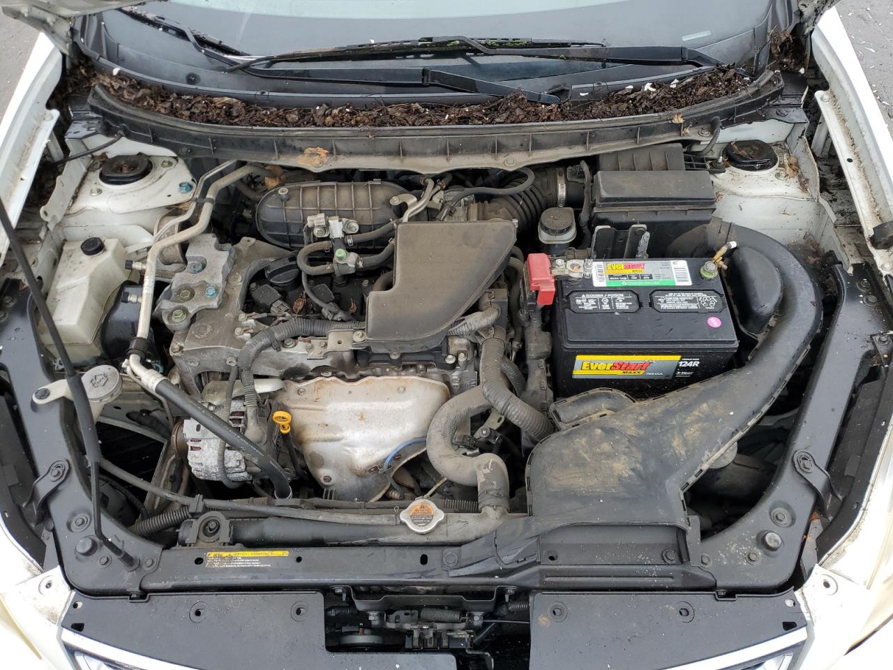 Nissan Rogue S Image 8