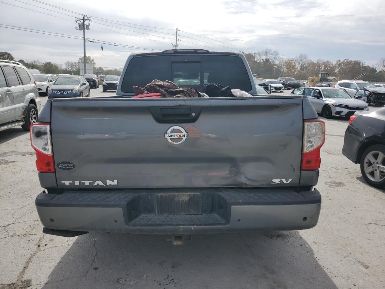 Nissan Titan Sv Image 6