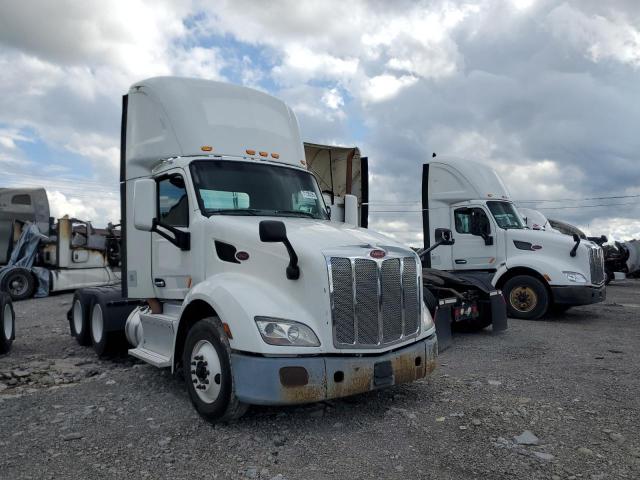  Salvage Peterbilt Tractor 579