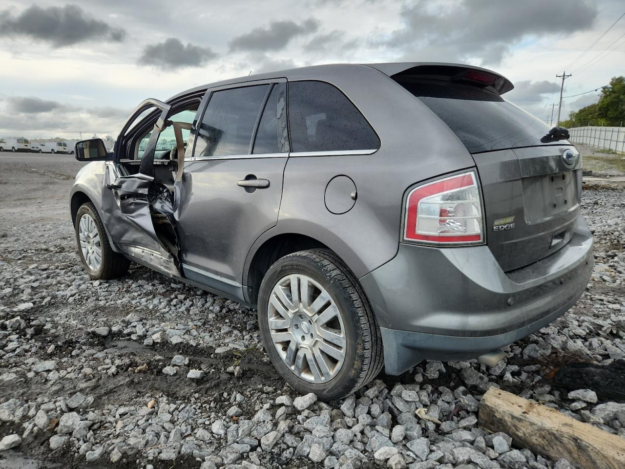 Ford Edge Limited Image 13