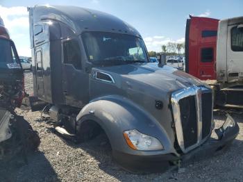  Salvage Kenworth Constructi