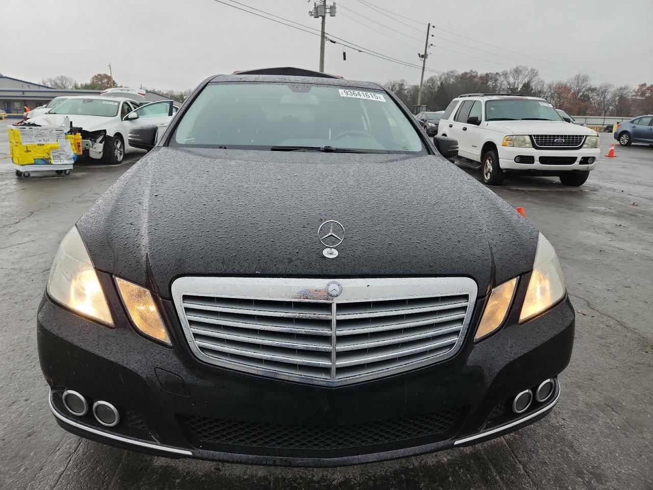 Mercedes-Benz E-Class 350 Image 2