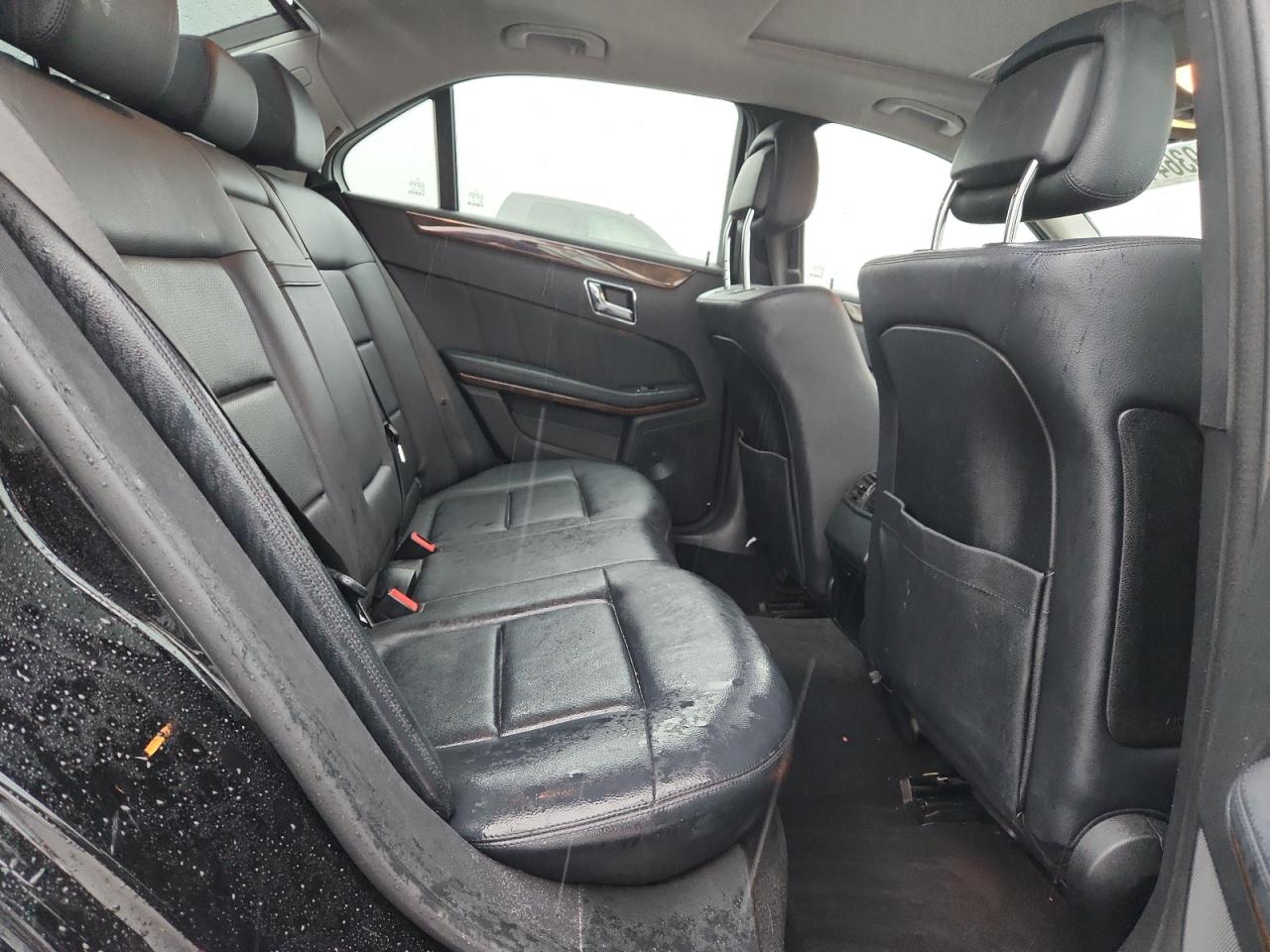 Mercedes-Benz E-Class 350 Image 12