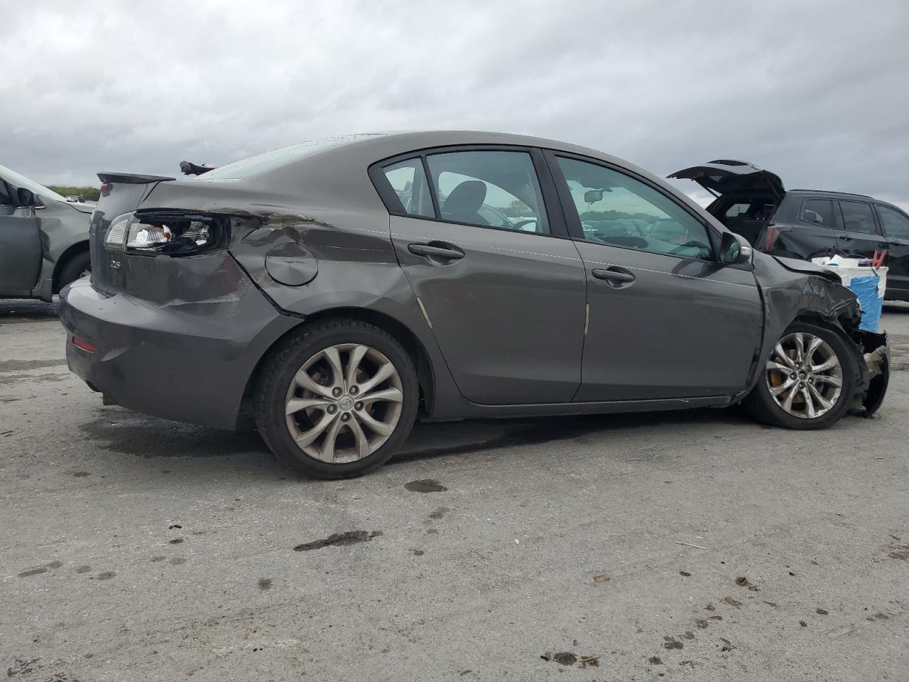 Mazda Mazda3 S Image 4