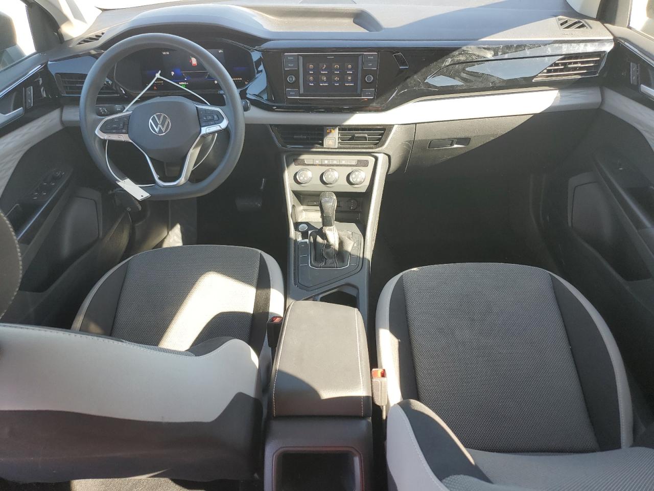 Volkswagen Taos S Image 13