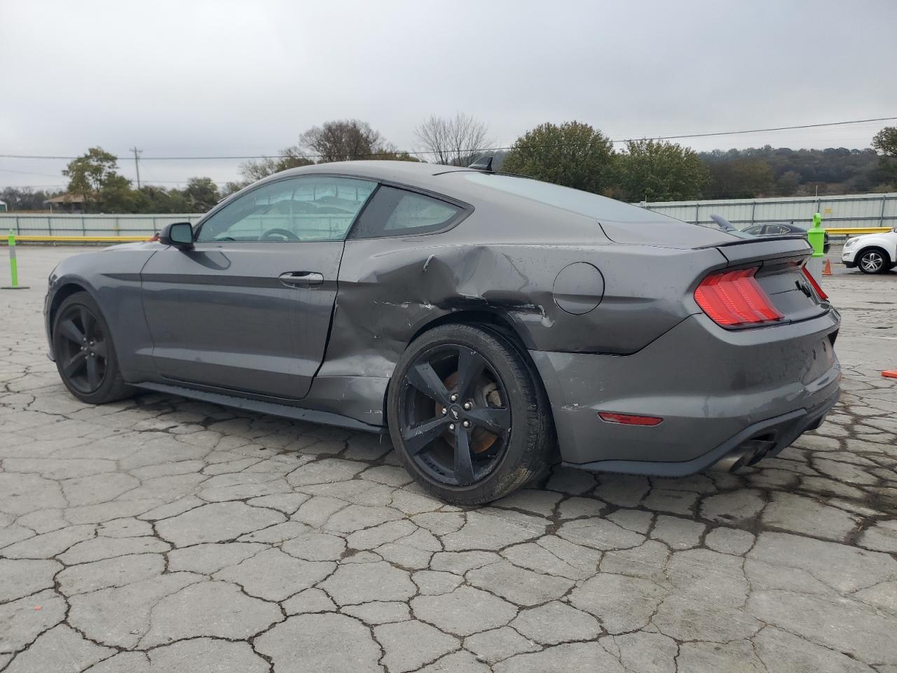 Ford Mustang Image 7