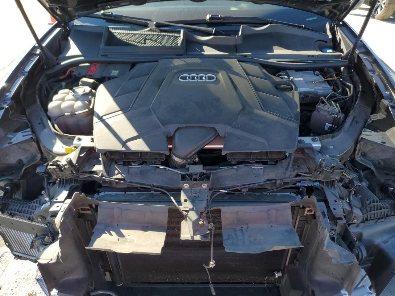 Audi Q8 Premium Plus S-line Image 14