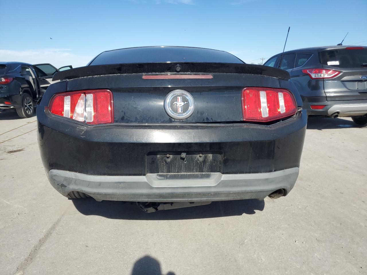 Ford Mustang Image 2