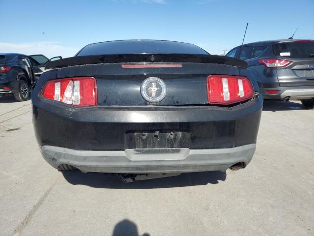Ford Mustang Image 2