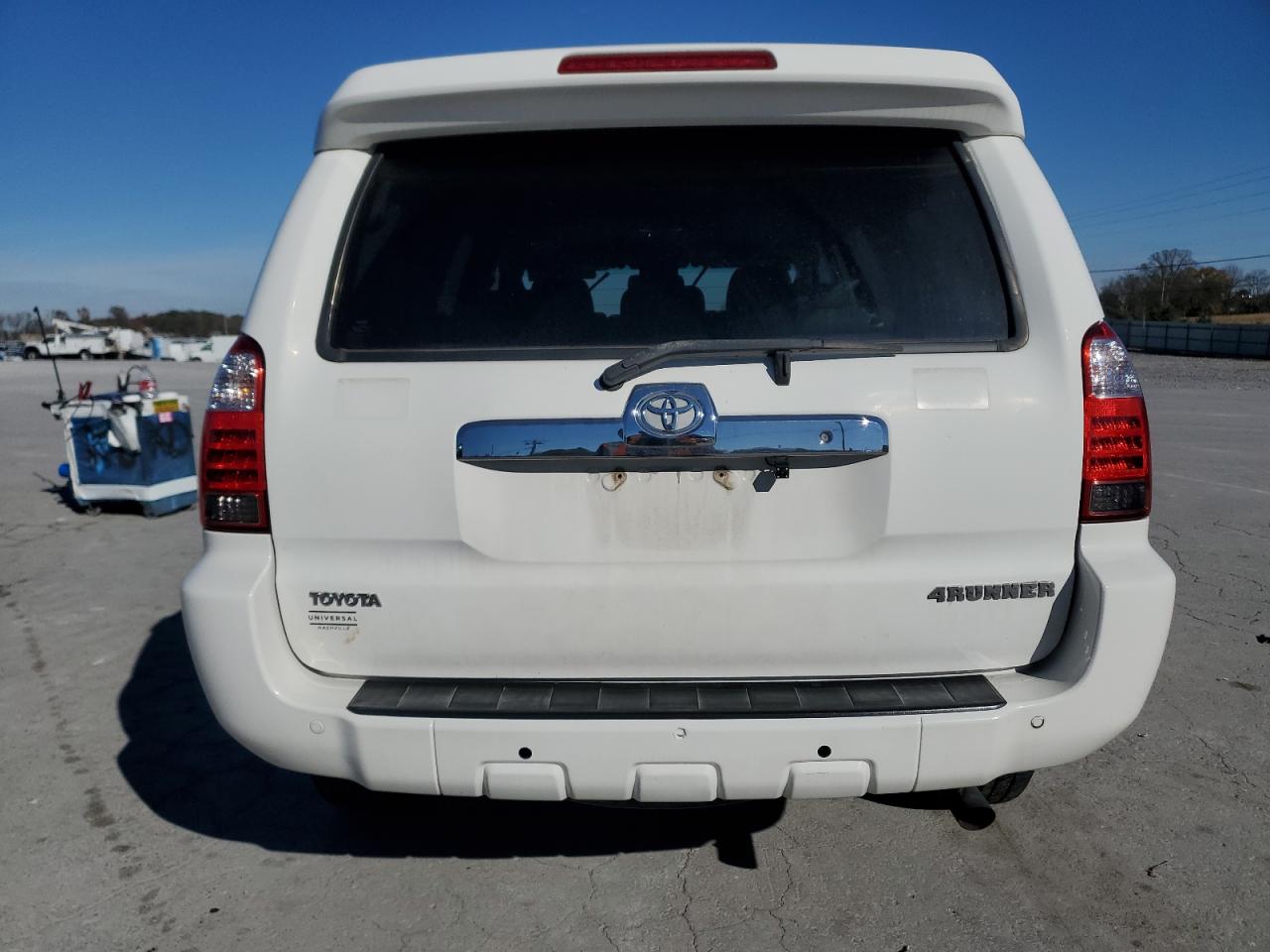 Toyota 4Runner Sr5 Image 8