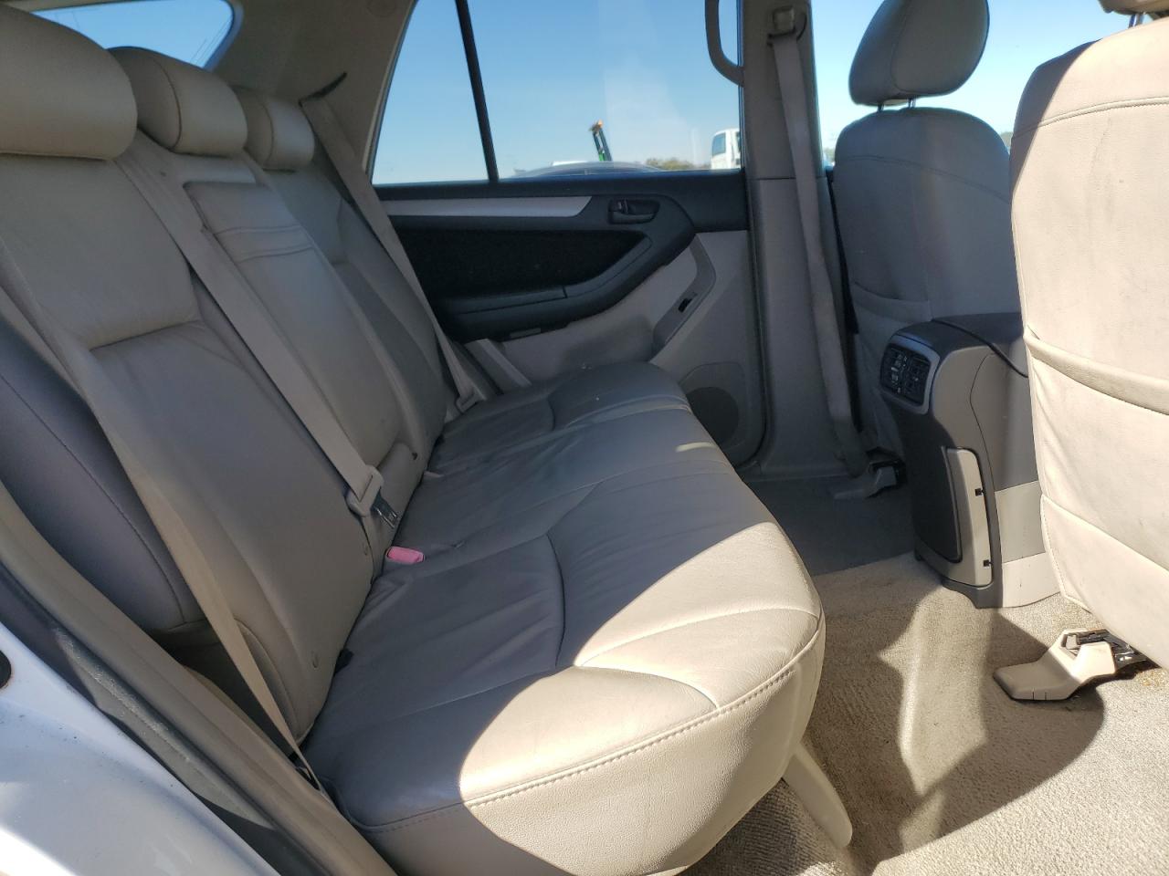 Toyota 4Runner Sr5 Image 12