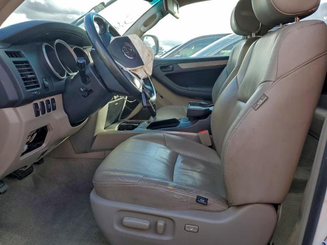 Toyota 4Runner Sr5 Image 3