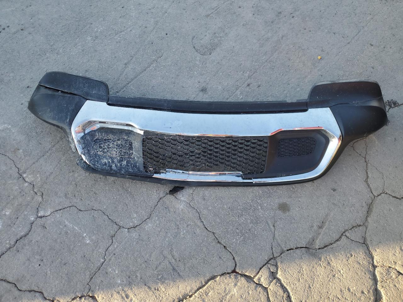 Jeep Grand Cherokee Limited Image 12