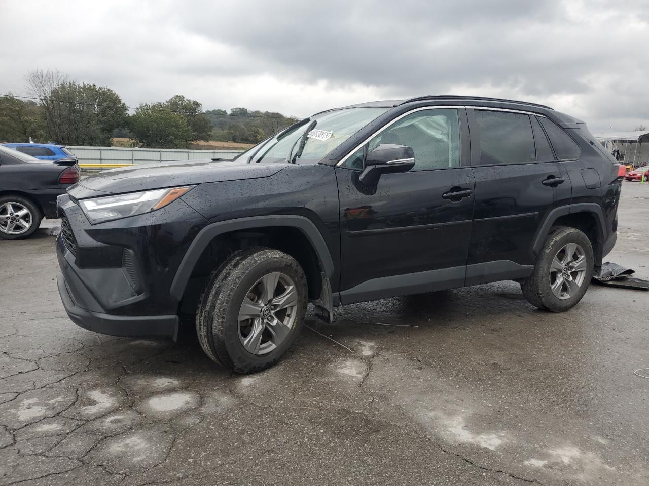 Toyota RAV4 Xle Image 1