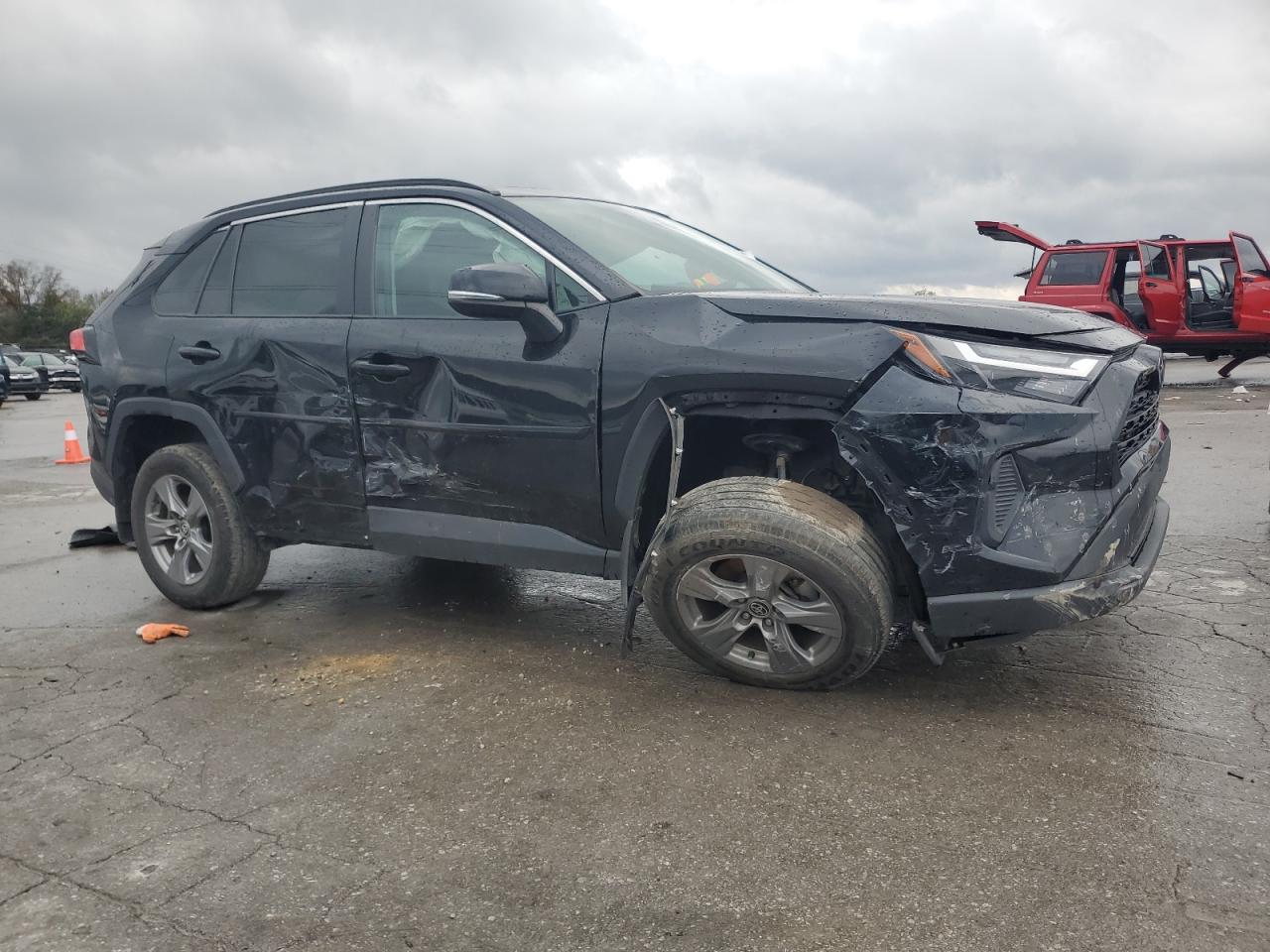 Toyota RAV4 Xle Image 4