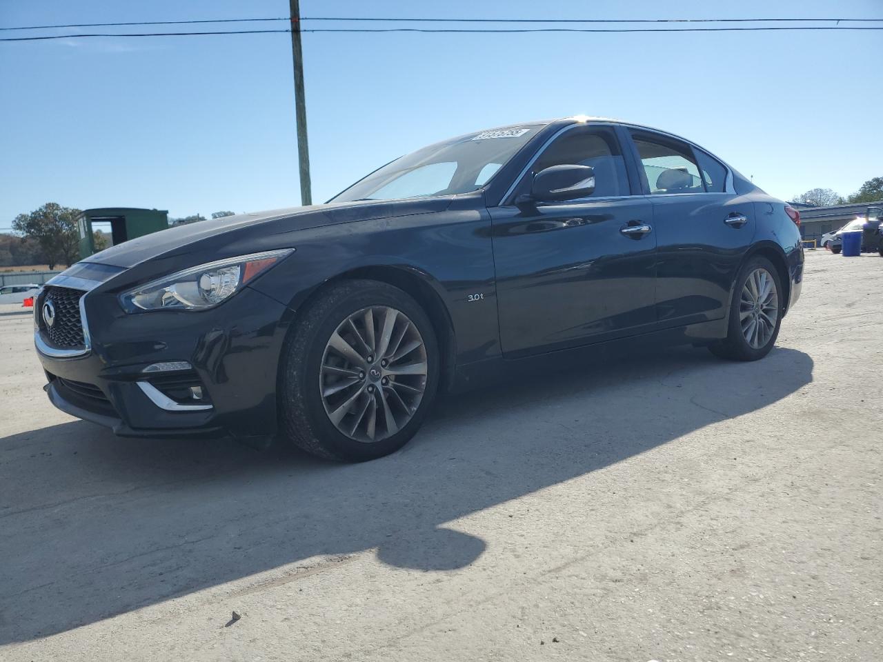 INFINITI Q50 Luxe Image 1