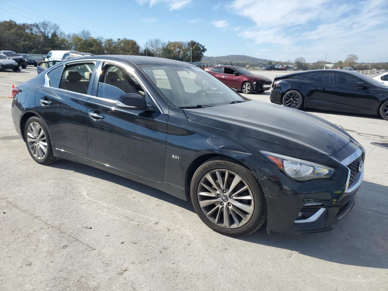 INFINITI Q50 Luxe Image 2