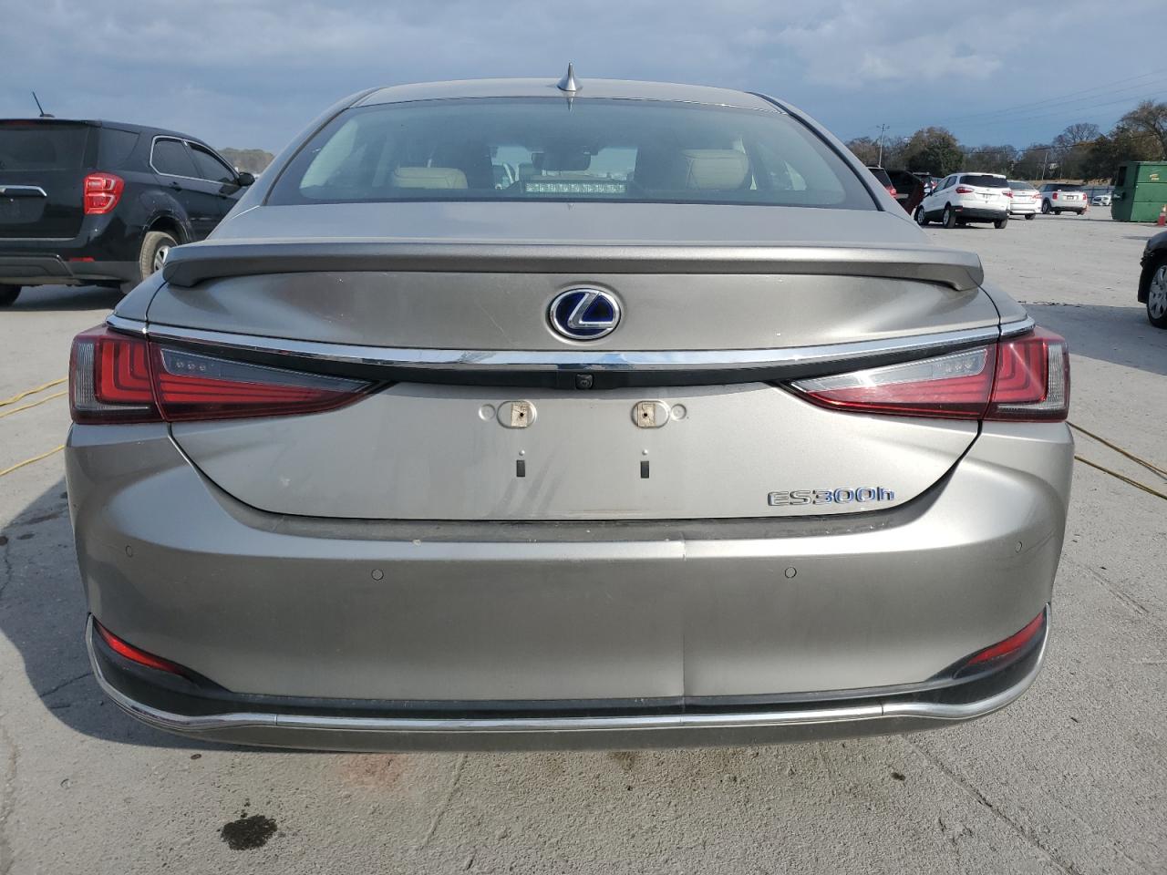 Lexus Es 300h Ultra Luxury Image 5
