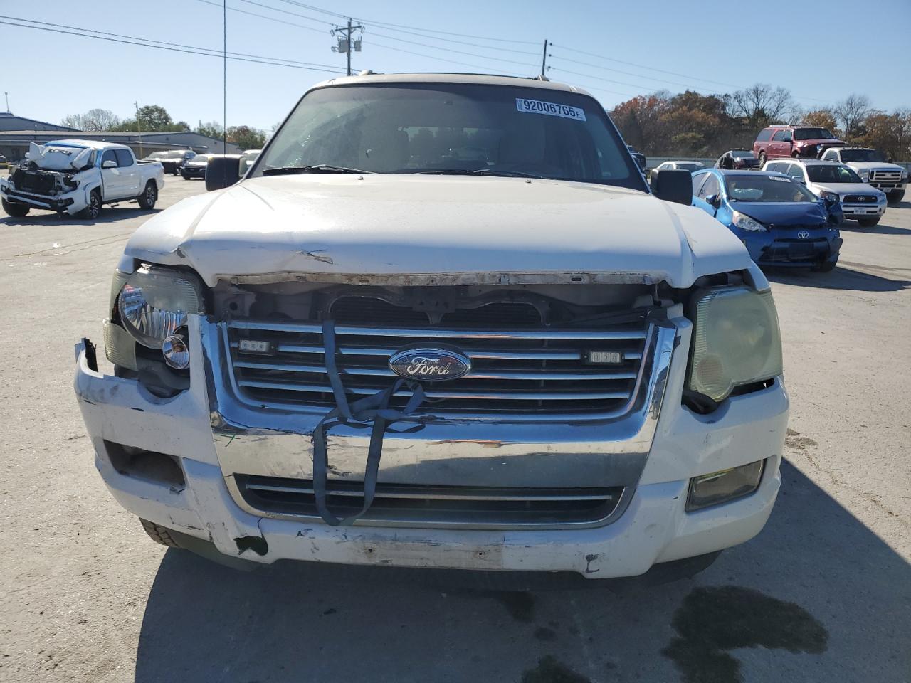 Ford Explorer Xlt Image 7