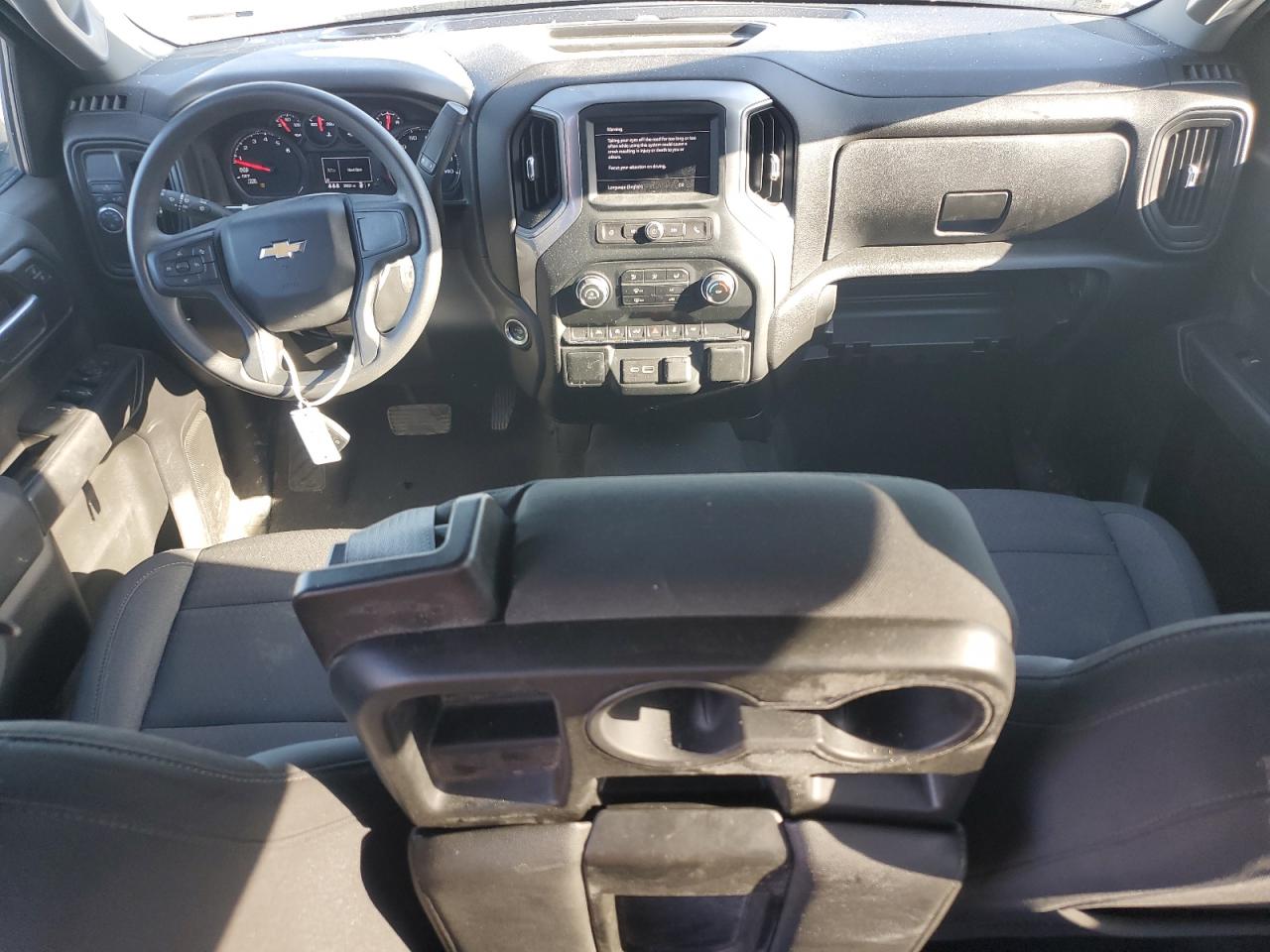 Chevrolet Silverado C1500 Custom Image 12