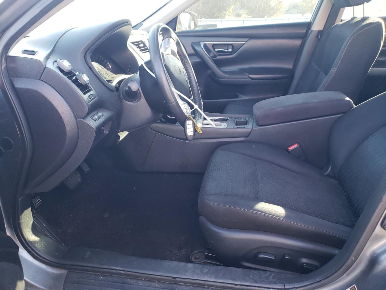 Nissan Altima 2.5 Image 5