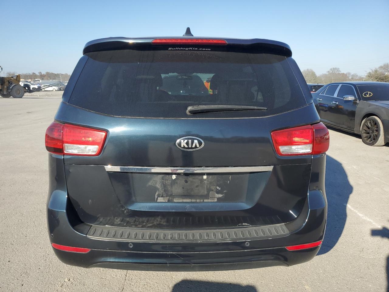Kia Sedona Lx Image 7
