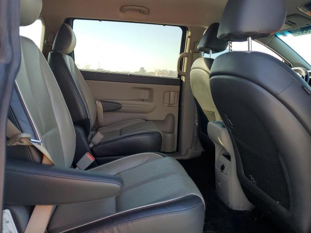 Kia Sedona Lx Image 6