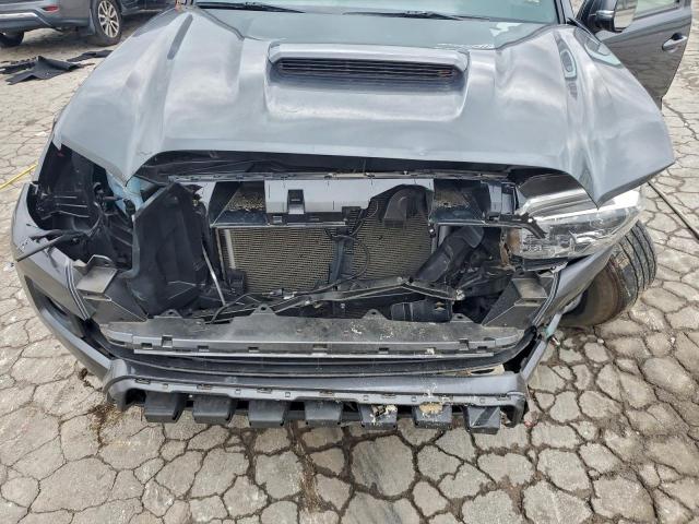 Toyota Tacoma Double Cab Image 7