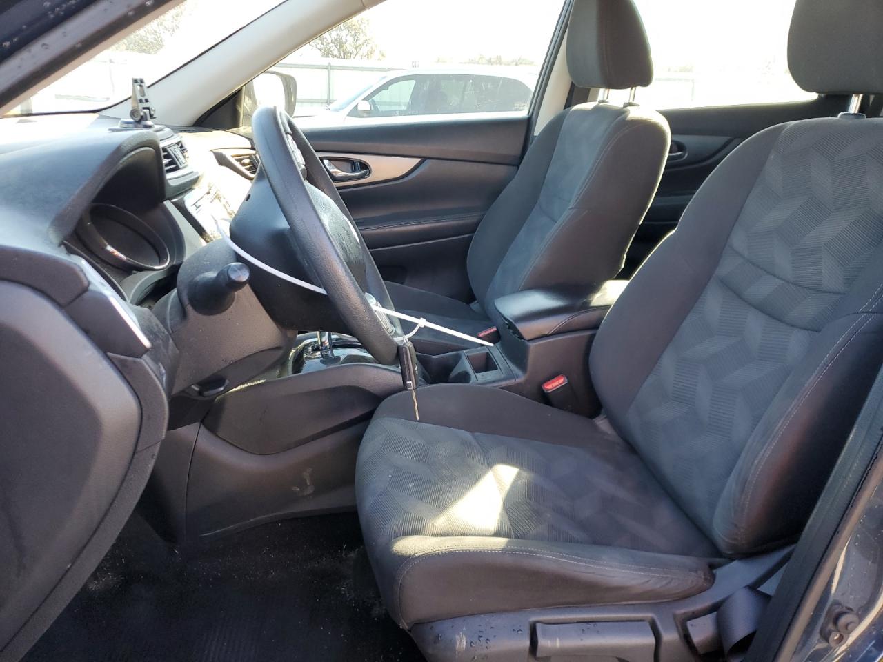 Nissan Rogue S Image 10