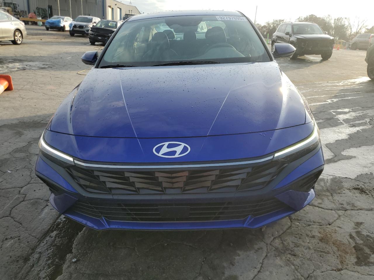 Hyundai ELANTRA Sel Image 12