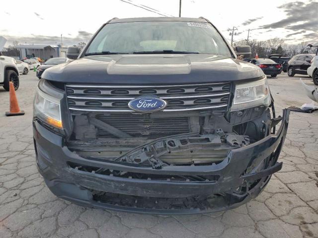 Ford Explorer Image 3