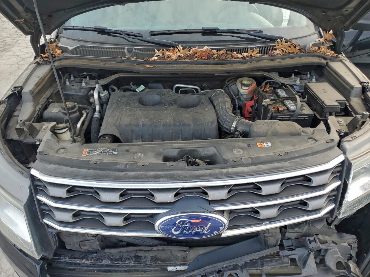 Ford Explorer Image 10