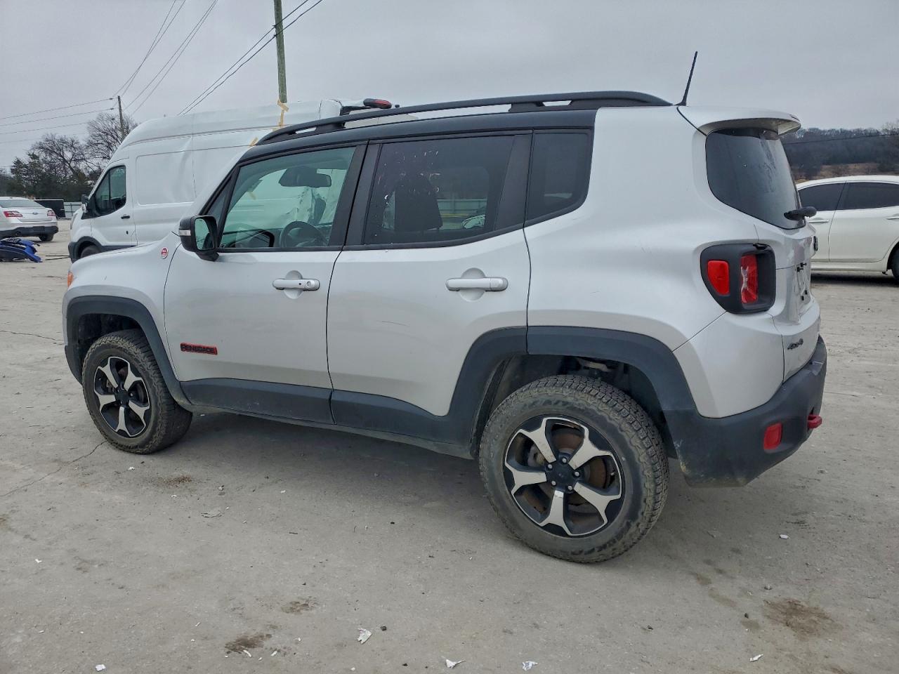 Jeep Renegade Trailhawk Image 3