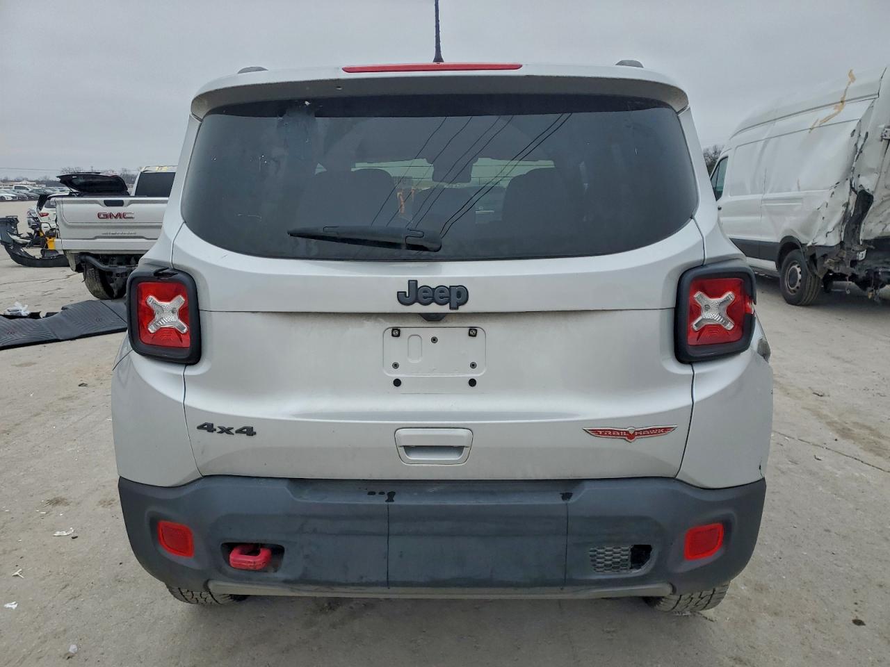 Jeep Renegade Trailhawk Image 7