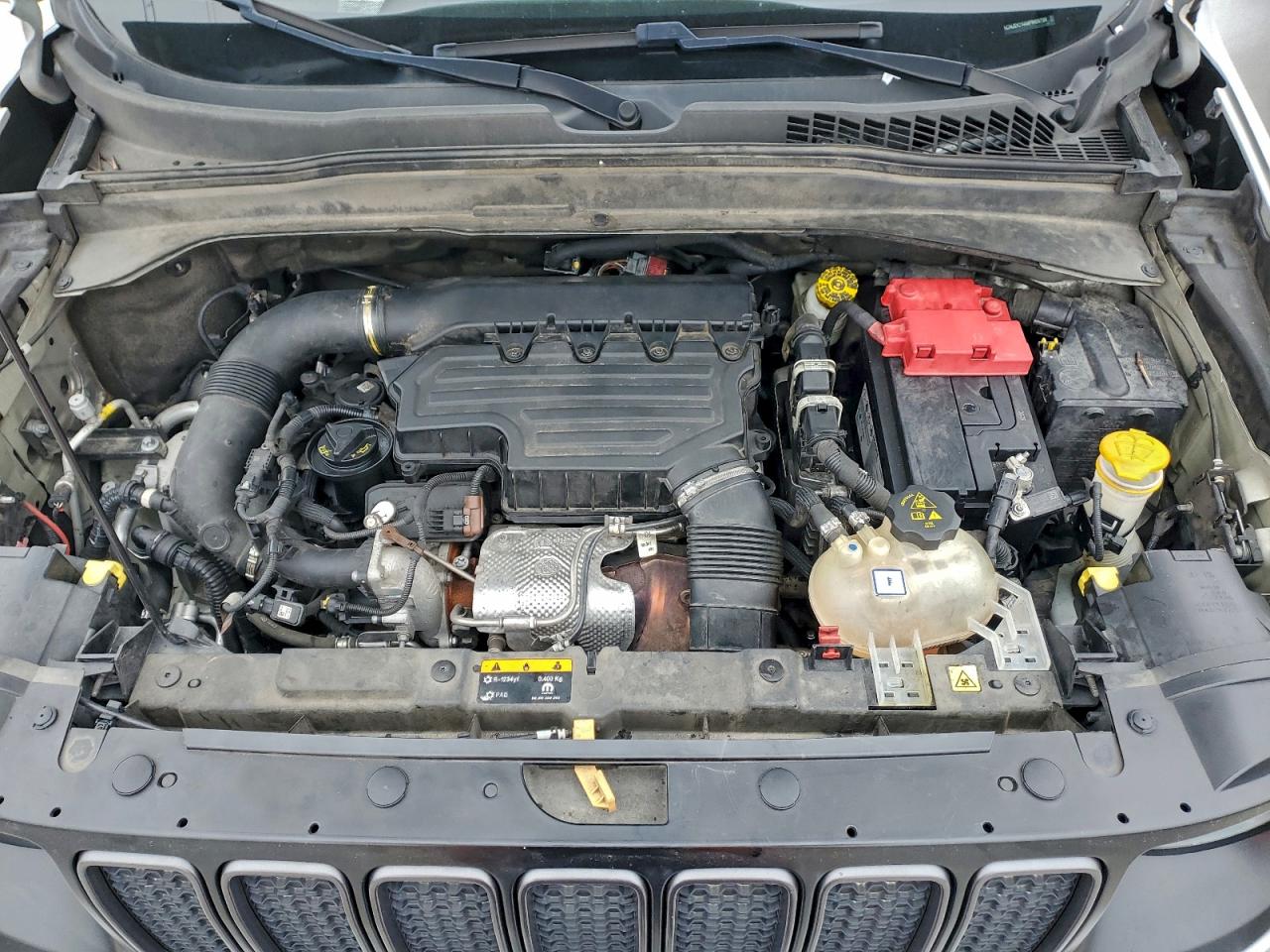 Jeep Renegade Trailhawk Image 10