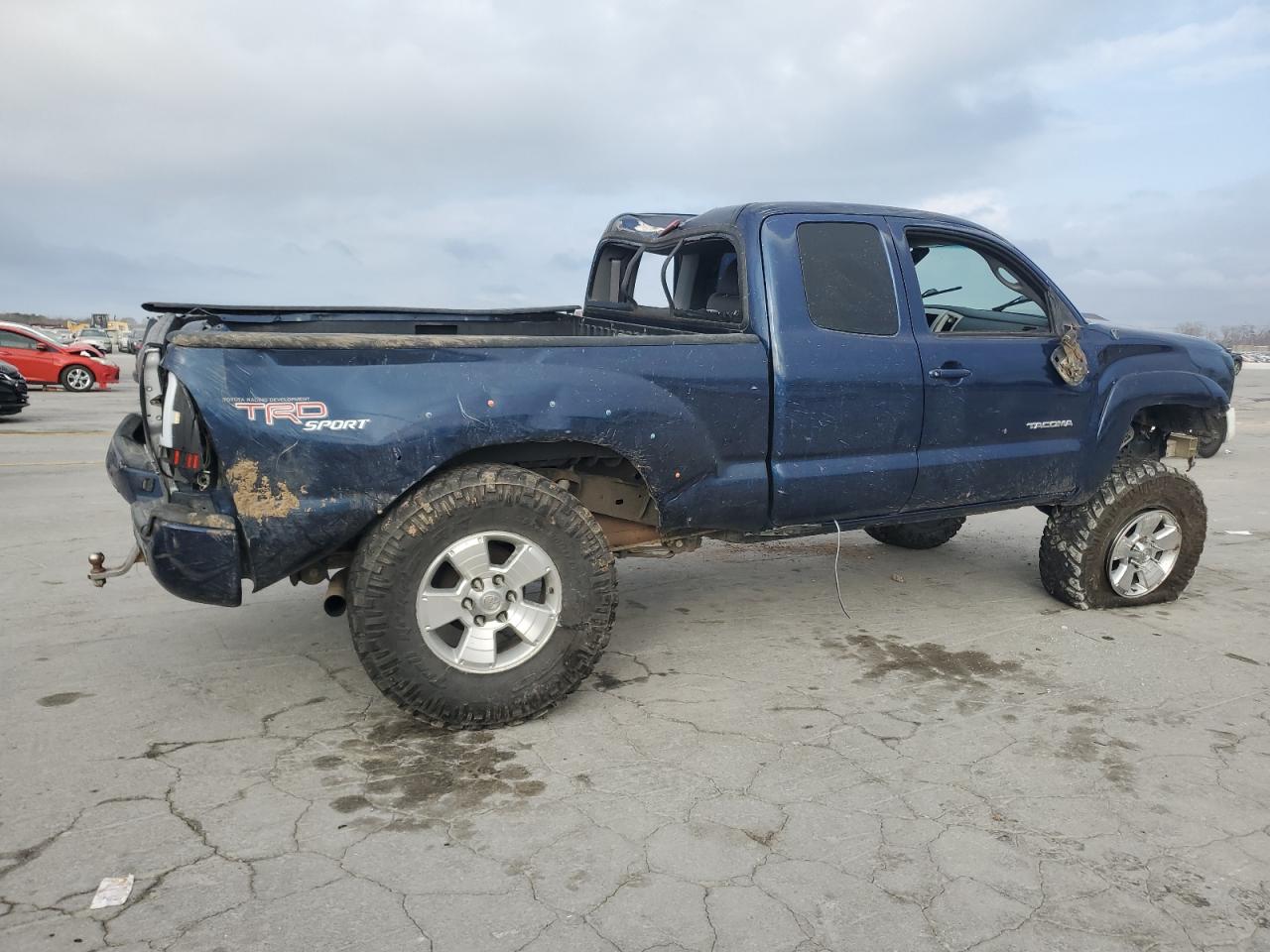 Toyota Tacoma Prerunner Access Cab Image 9