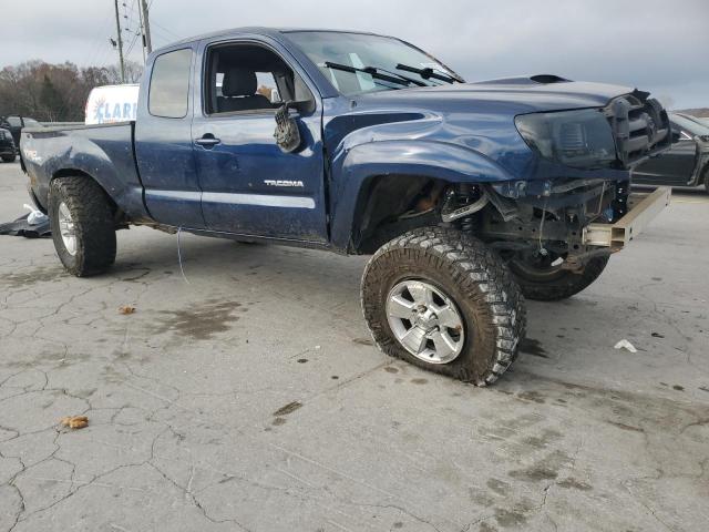 Toyota Tacoma Prerunner Access Cab Image 3