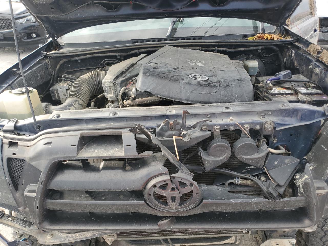 Toyota Tacoma Prerunner Access Cab Image 10