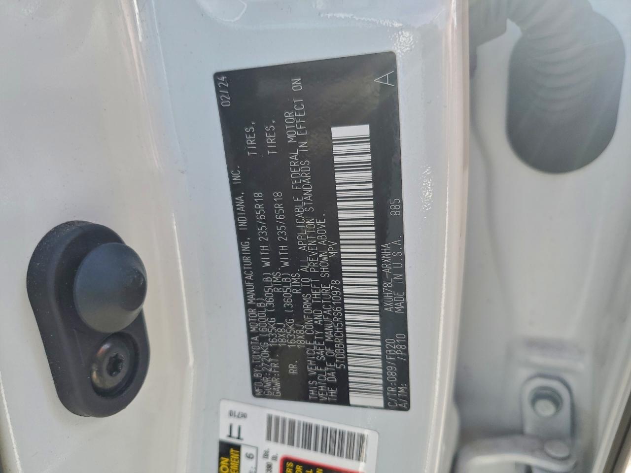 Toyota Highlander Hybrid Le Image 10