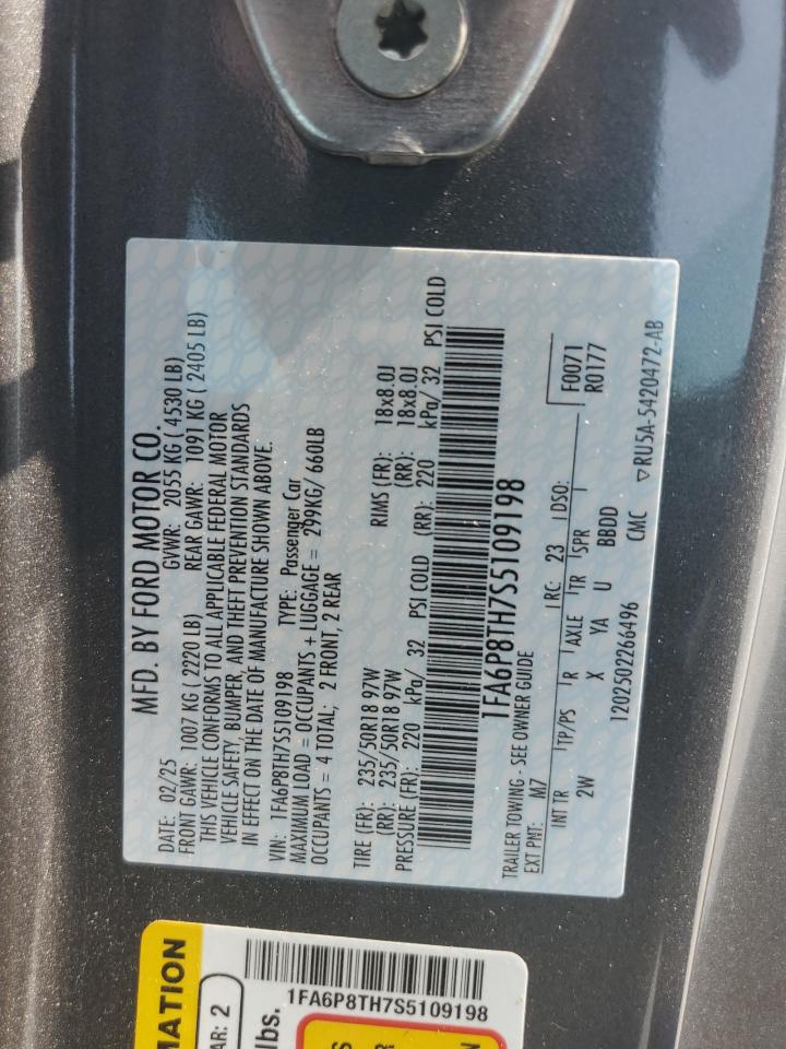 Ford Mustang Image 8