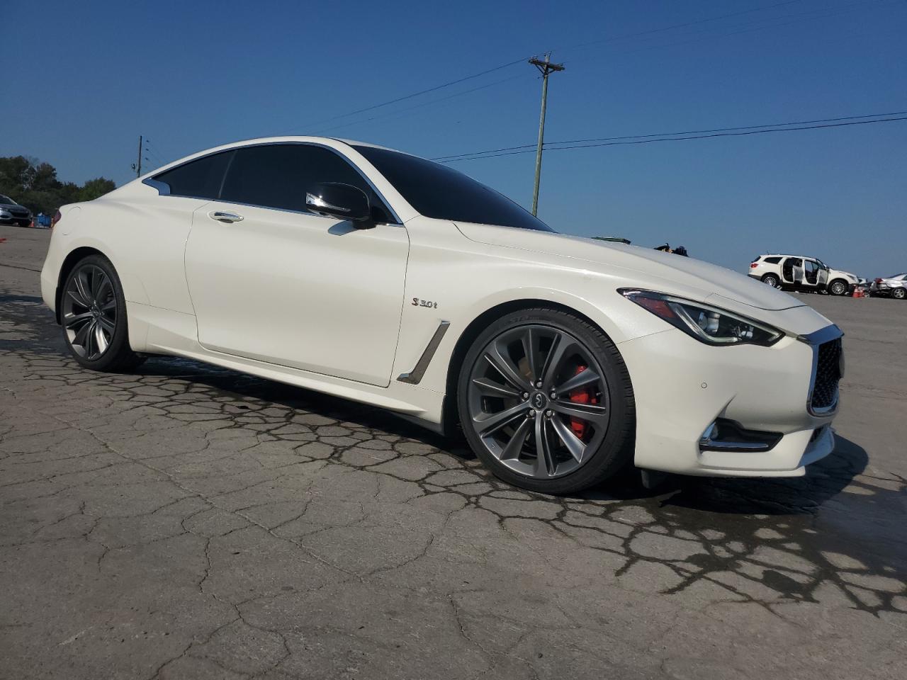 INFINITI Q60 Red Sport 400 Image 2