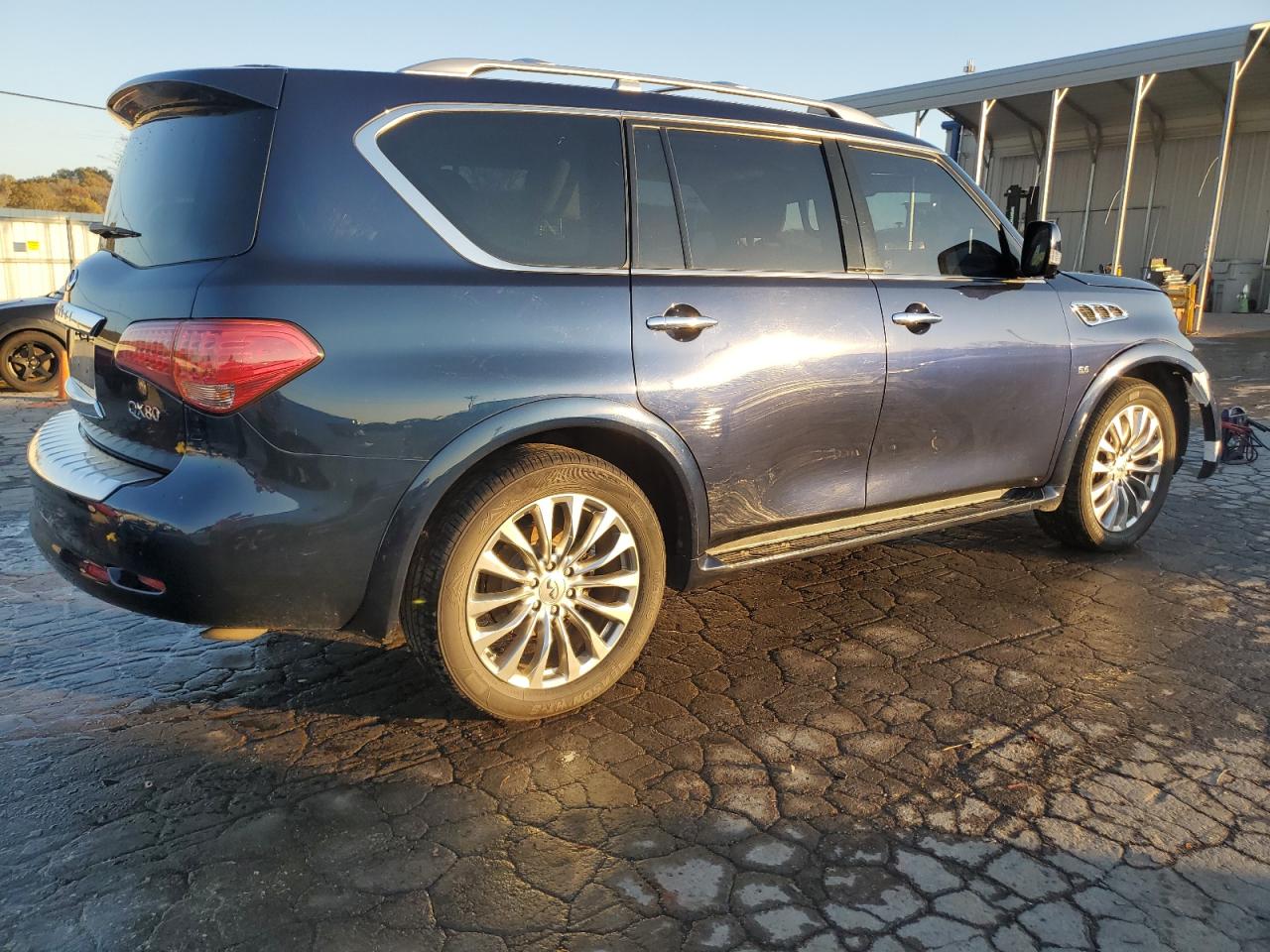 INFINITI Qx Base Image 4