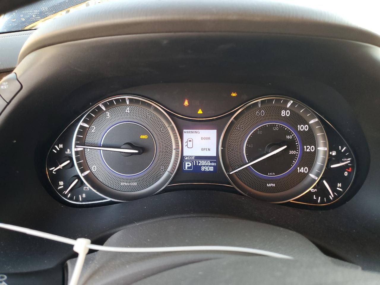 INFINITI Qx Base Image 10