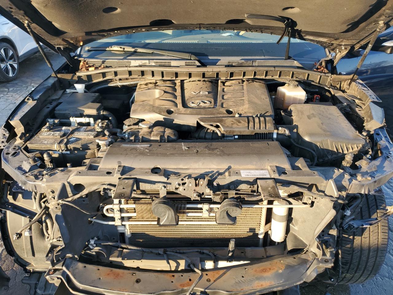 INFINITI Qx Base Image 14