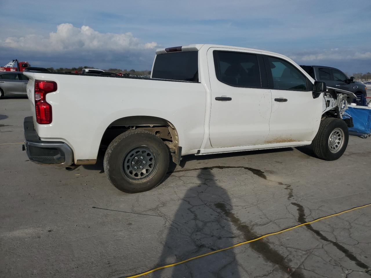 Chevrolet Silverado C1500 Image 2