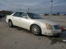 Cadillac DTS Image 8