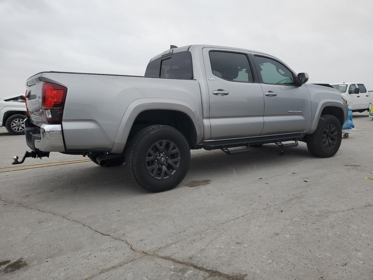 Toyota Tacoma Double Cab Image 10