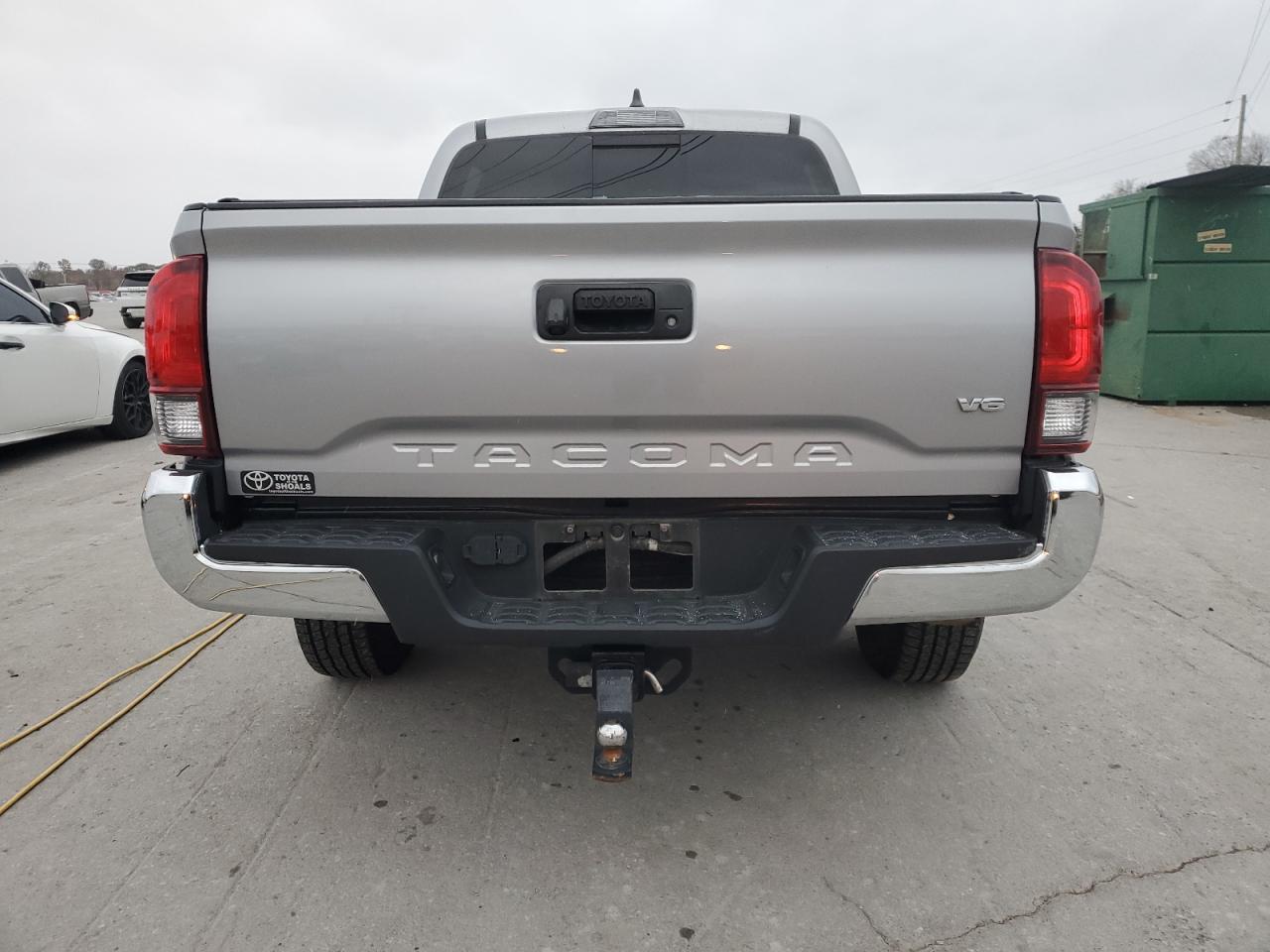 Toyota Tacoma Double Cab Image 11